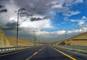 כבישים בגדה המערבית ( Bon Adrien Flicker.com,)