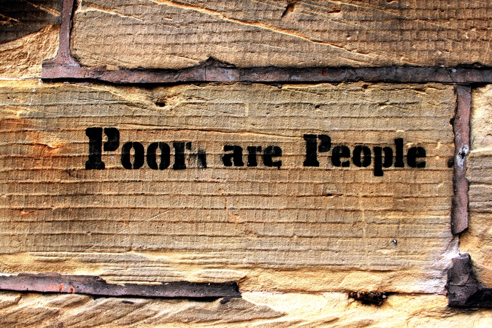 במחקרה היא מנסה לברר כיצד נהפכים האנשים בעוני בעייני יתר החברה ל'אחר', לנחותים ונשכחת האנושיות שלהם (צילום: Karen Flicker.com)