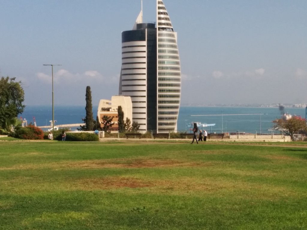 חיפה ונתניה מצהירות על עצמן ערים חכמות אך נראה כי במדד זה הם רחוקות מן התואר, חיפה (צילום: המעבדה לעיצוב עירוני)