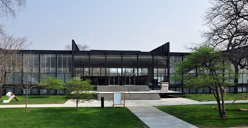 S. R. Crown Hall at Illinois Institute of Technology in Chicago, USA. (צילום: Joe Ravi, Wikimedia)